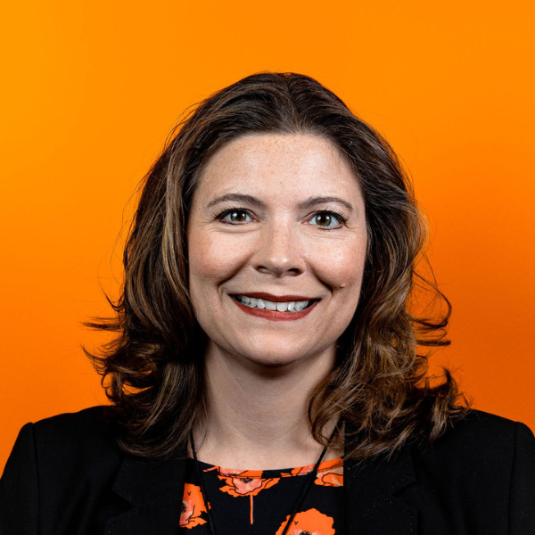 Cynthia Weaver Headshot